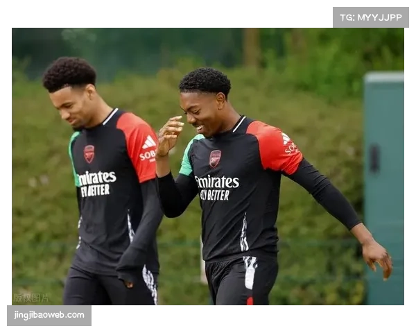 解析阿森纳欧冠强势领跑 攻防均衡与年轻阵容体能成关键